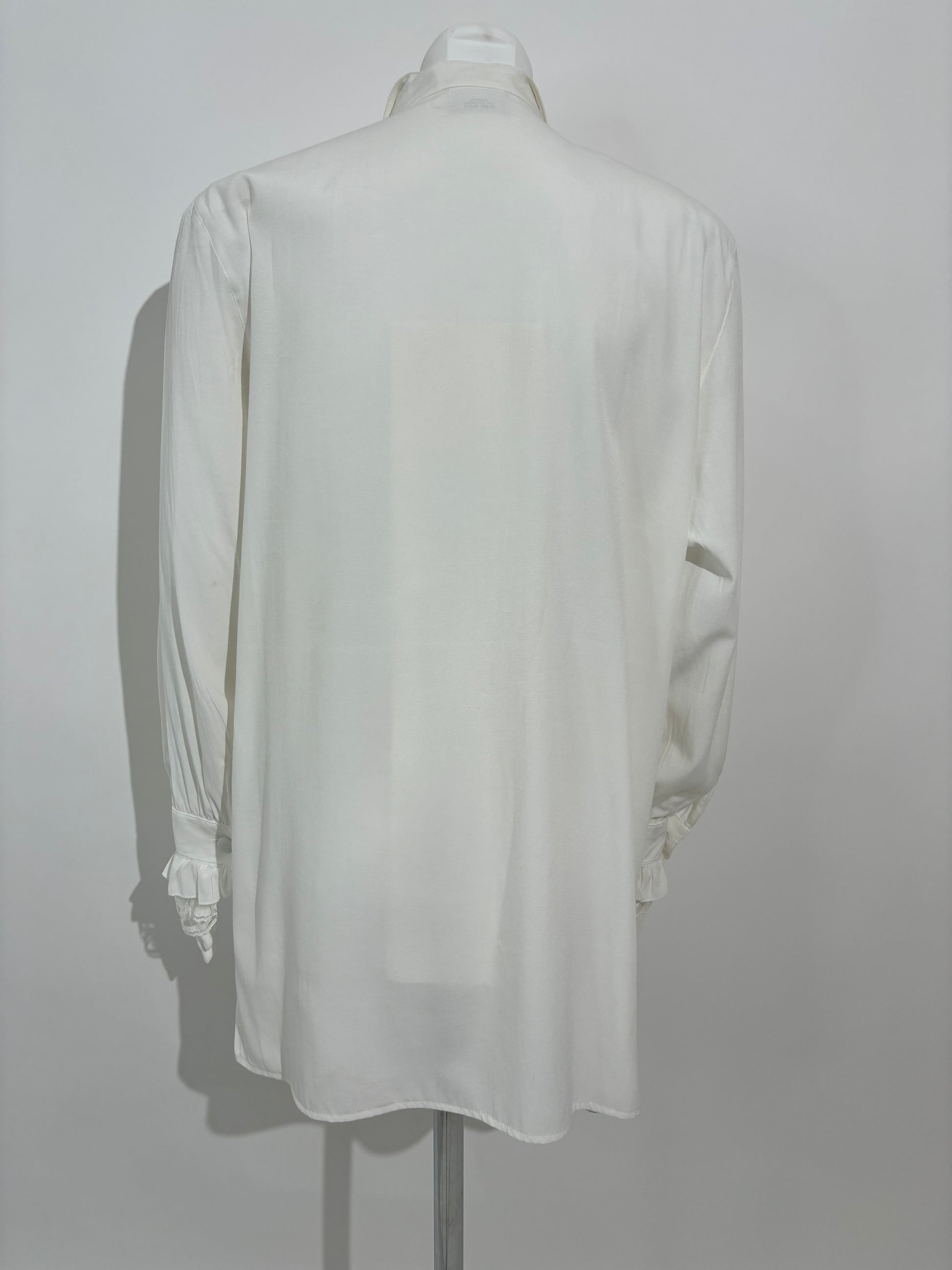 Victorian Elegance Ruffle Košulja HELM:VNTG