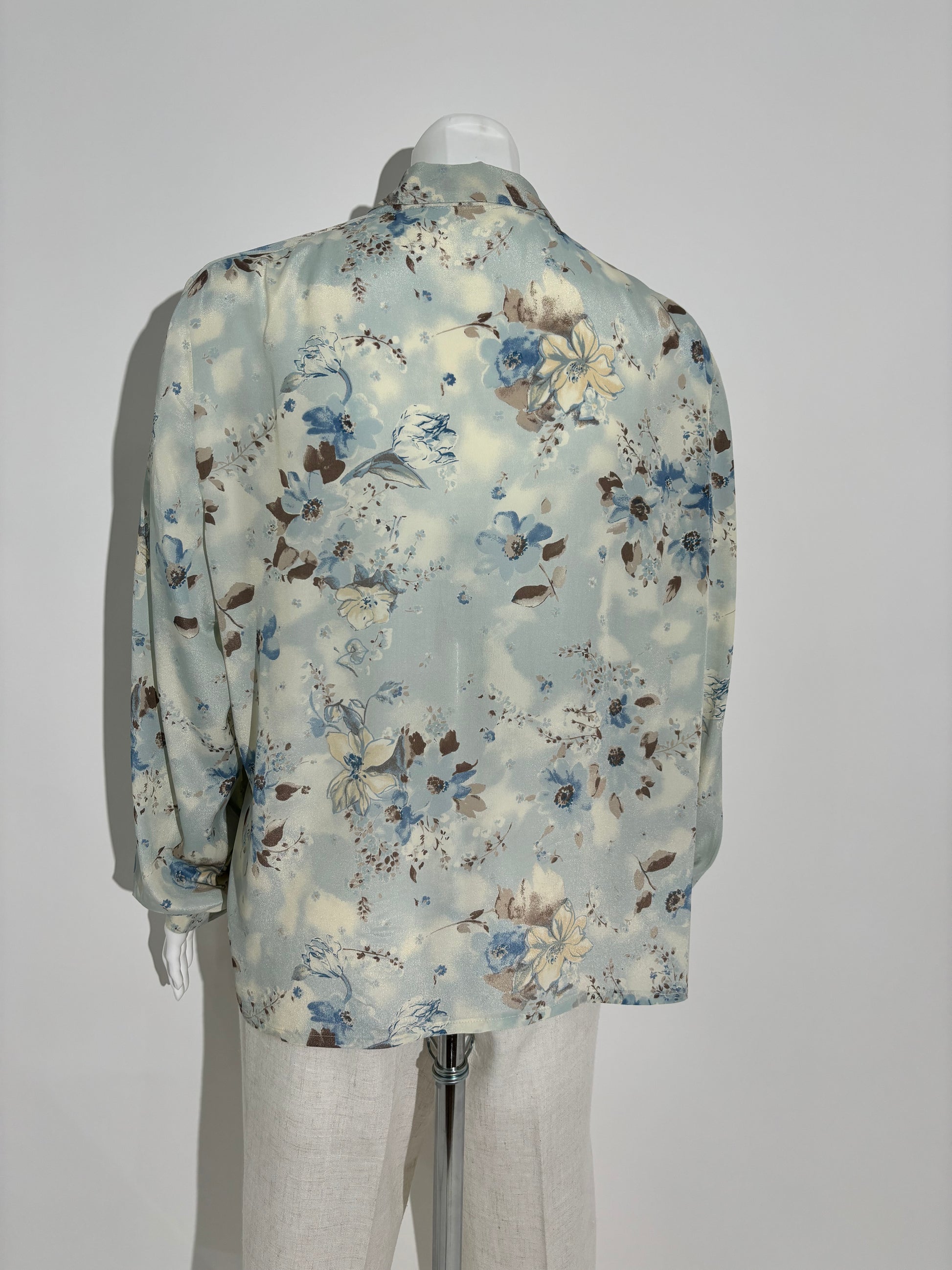 Nebeska Cvetna Košulja iz 80-ih HELM:VNTG