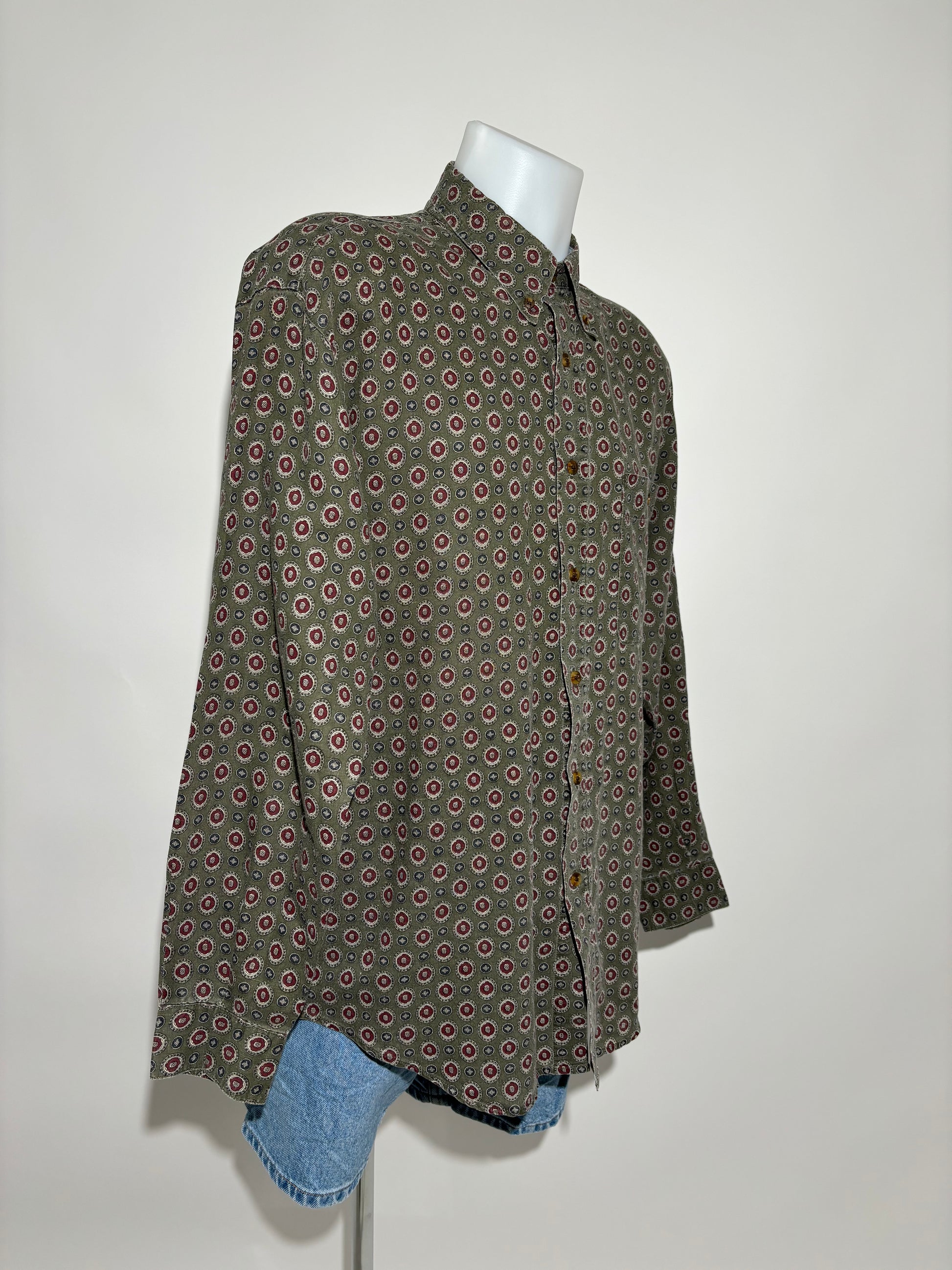 Boho Vibes 90s Medallion Košulja HELM:VNTG