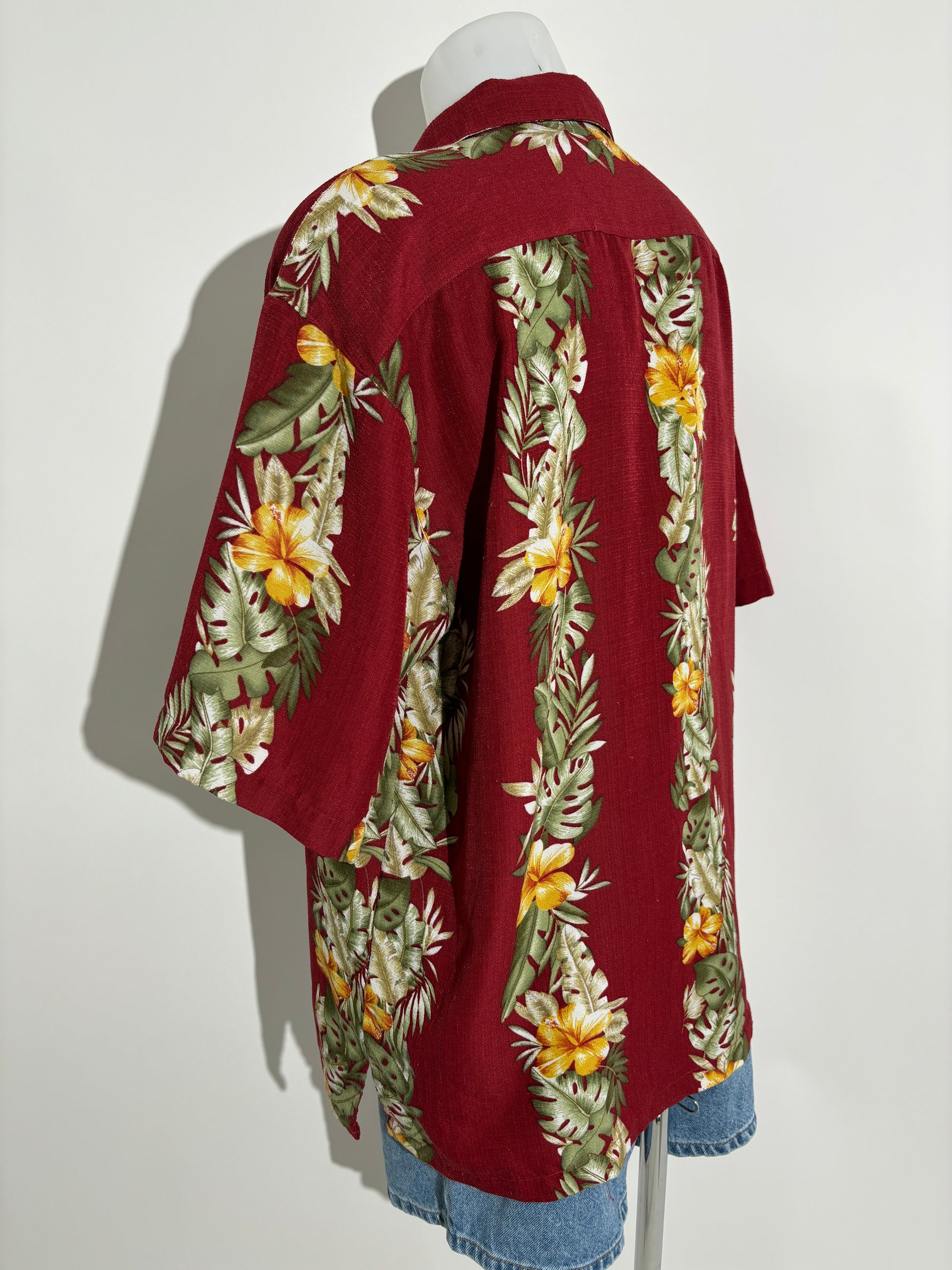 Hawaiian Summer Vibes 90s Floral Hawaiian Košulja HELM:VNTG