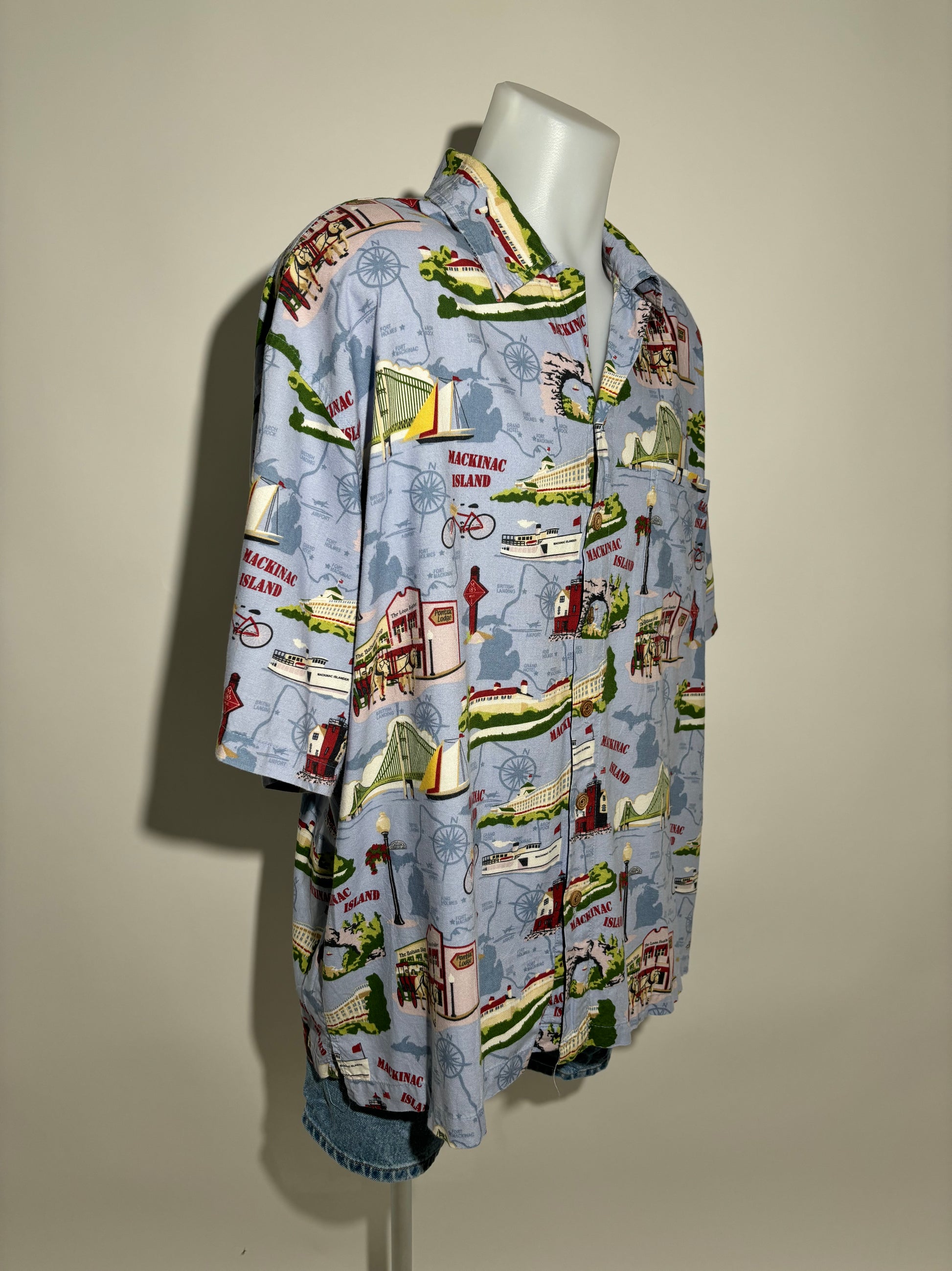 Makinac Island Escape 90s Hawaiian Košulja HELM:VNTG