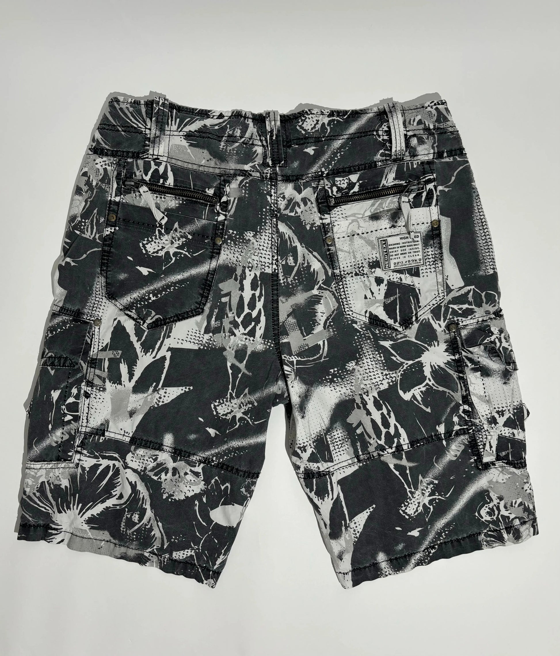 IX-O Vintage Floral Camo Cargo Bermude HELM:VNTG