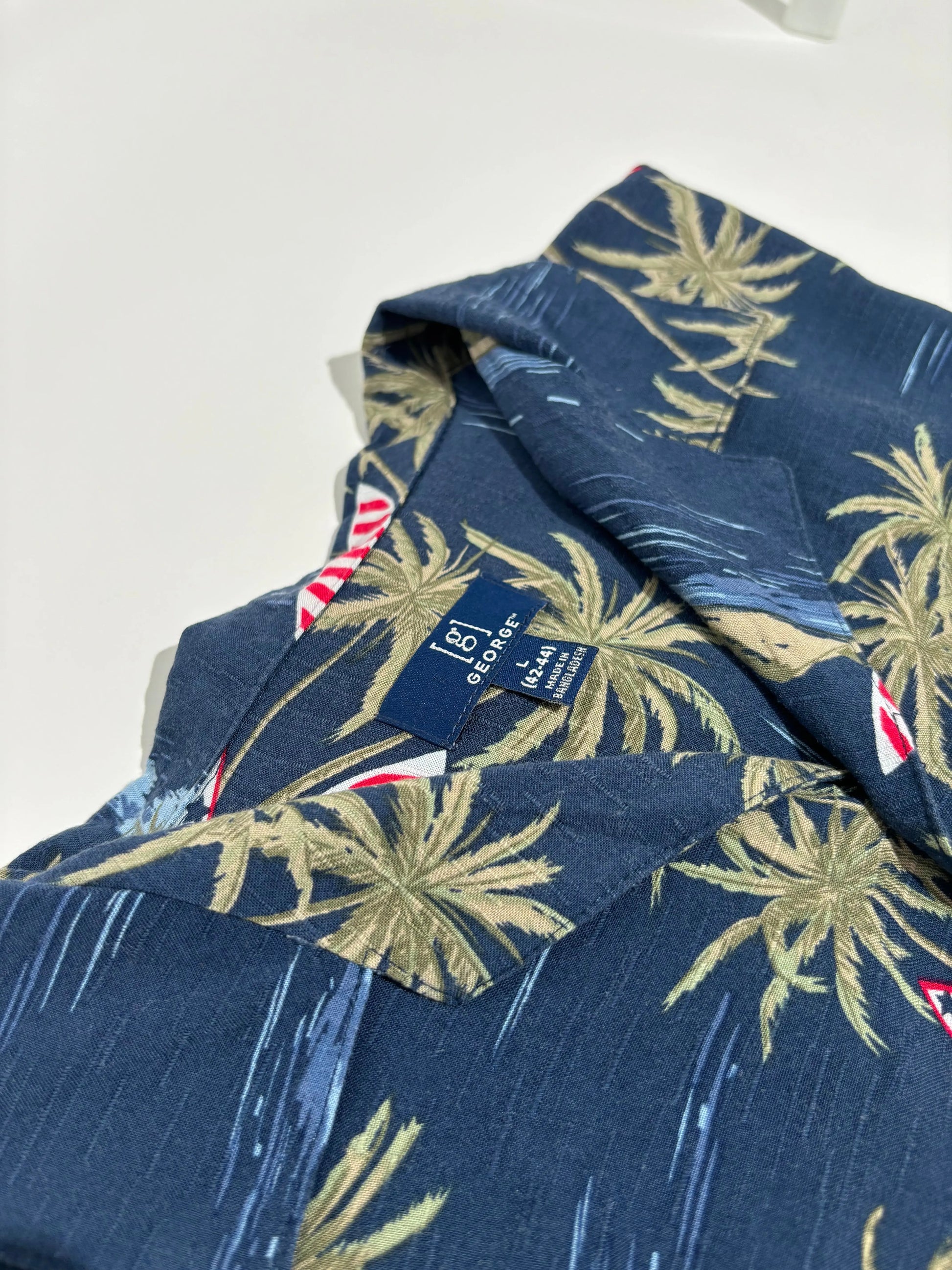 Surf's Up 80s Hawaiian Košulja HELM:VNTG