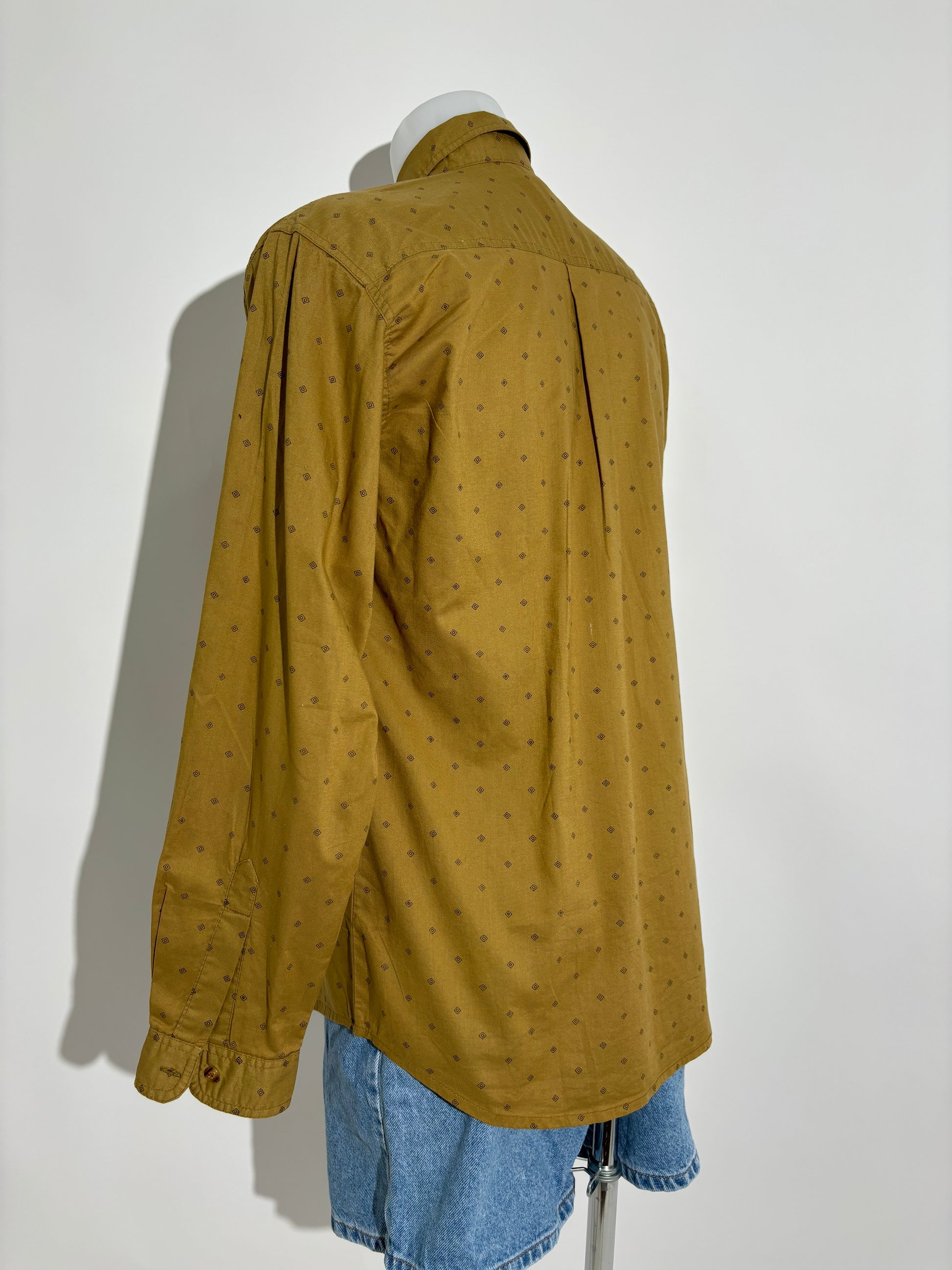 Sandy Breeze 80s Safari Košulja HELM:VNTG