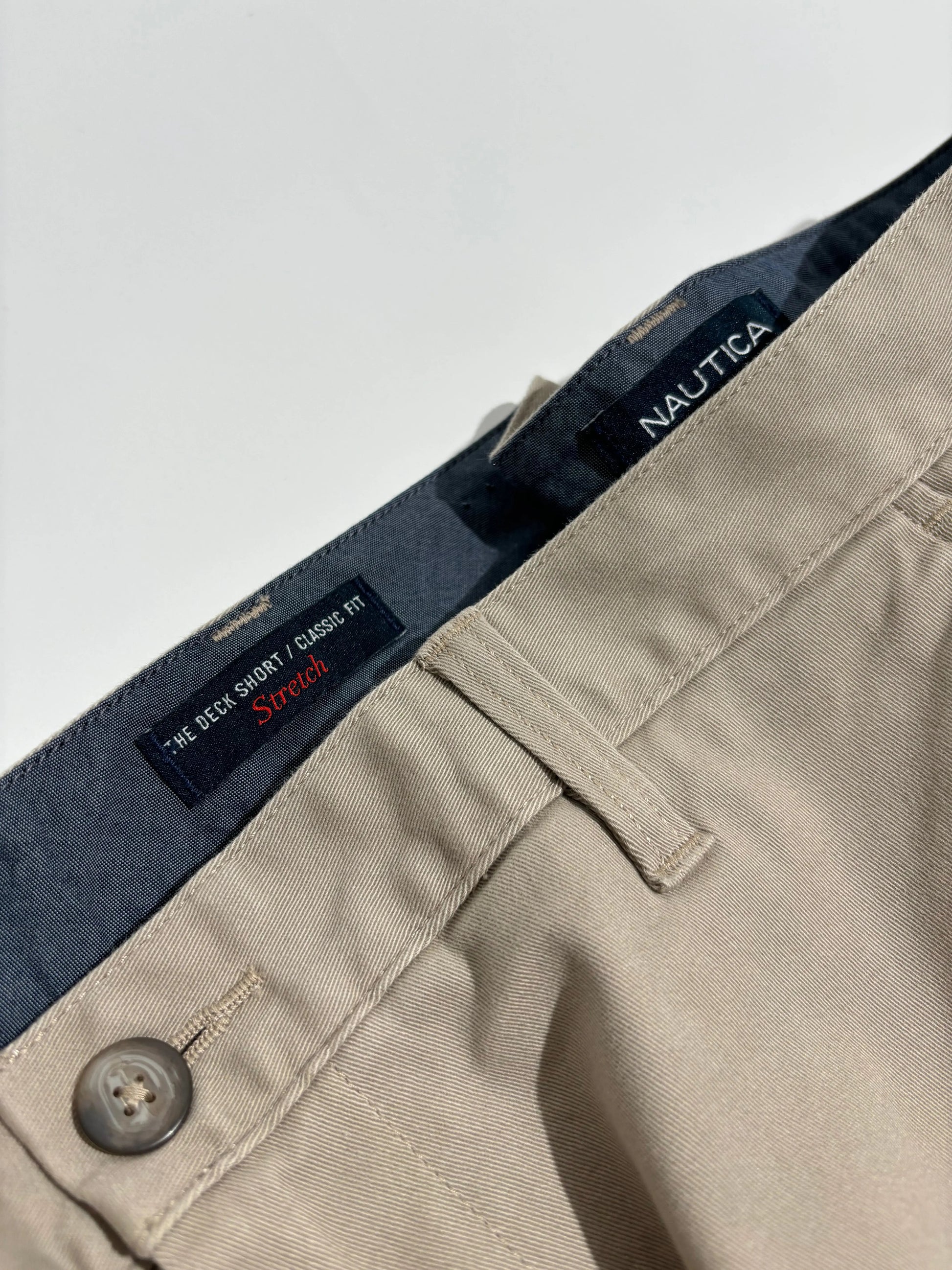 Nautica Sahara Dust Classic Bermude HELM:VNTG