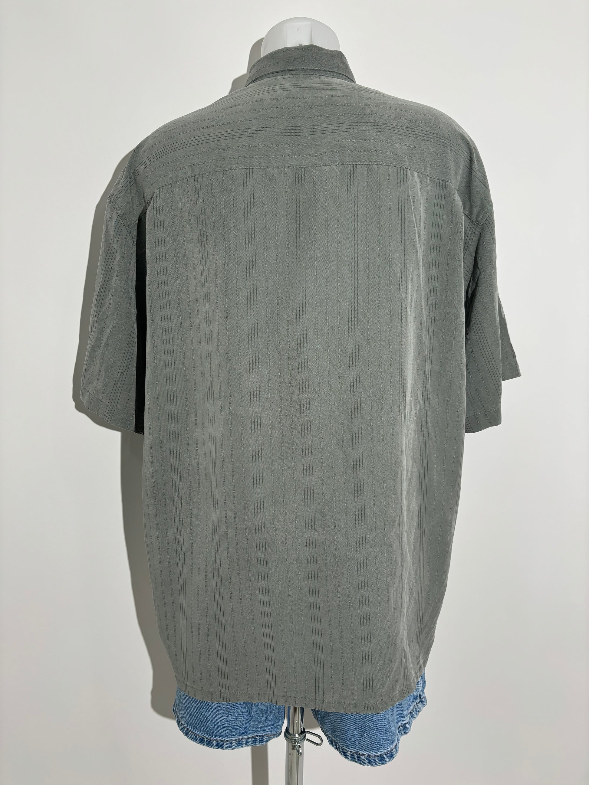 Green Tropical Embroidery 90s Hawaiian Košulja HELM:VNTG