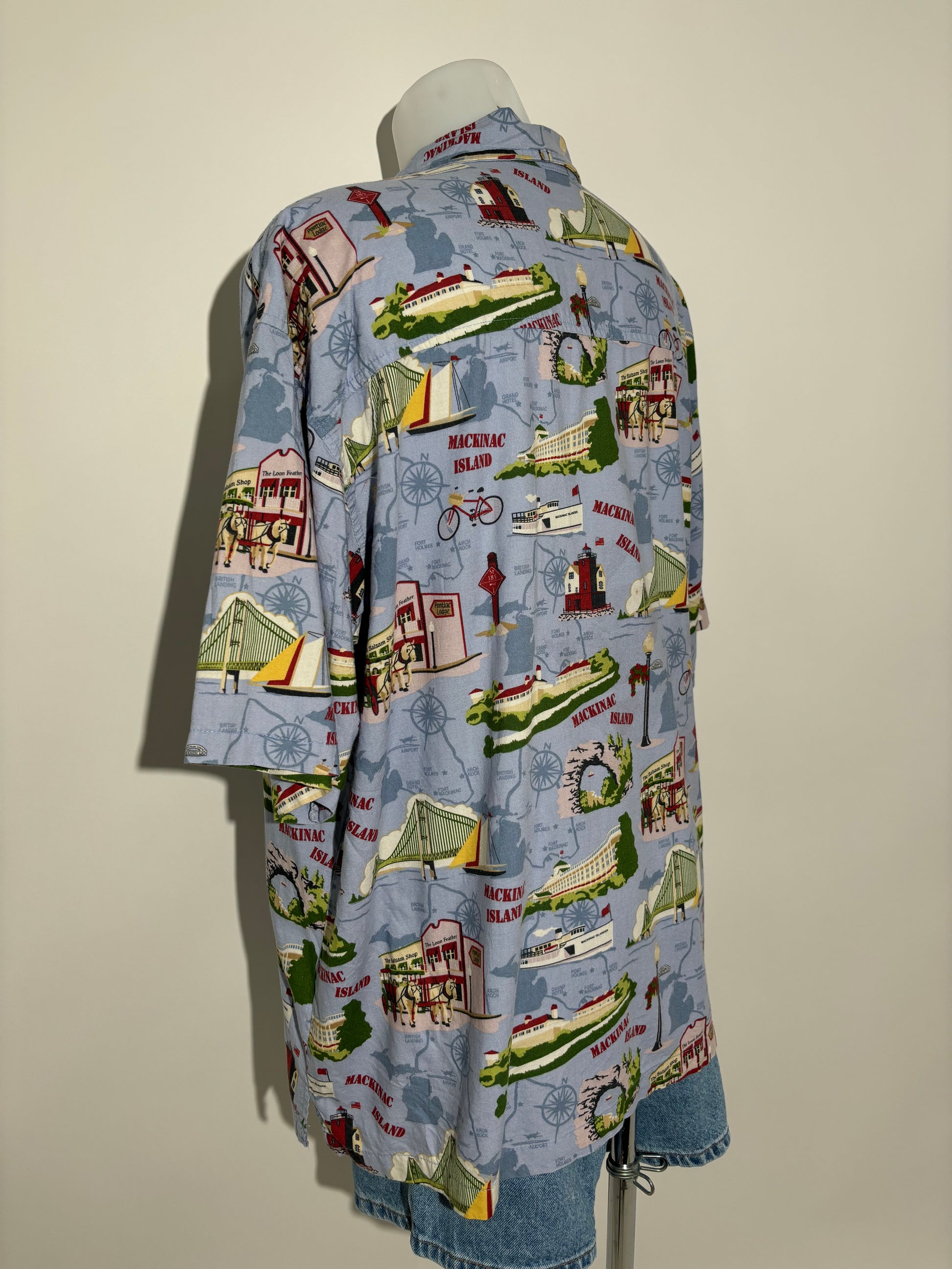 Makinac Island Escape 90s Hawaiian Košulja HELM:VNTG