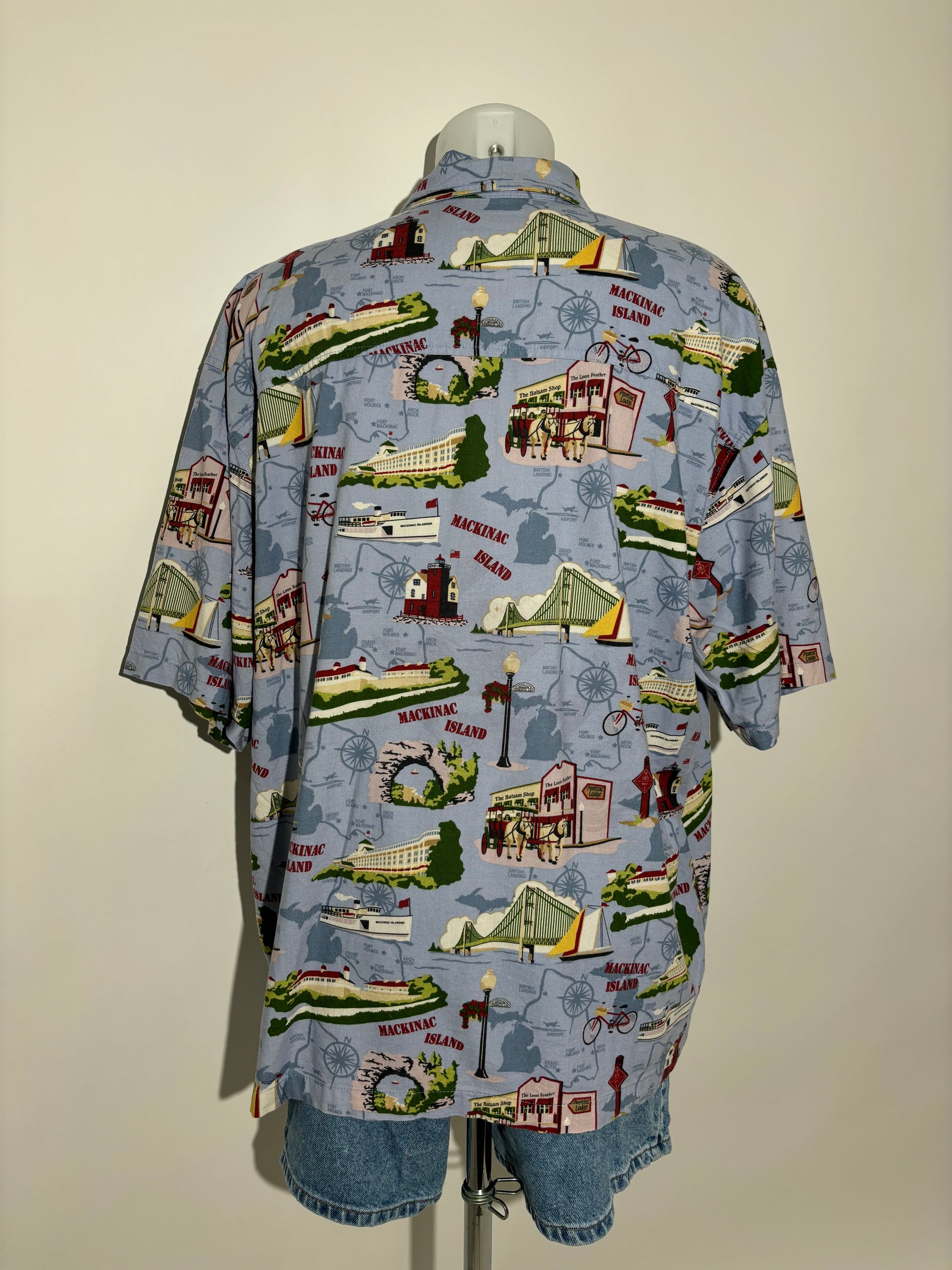 Makinac Island Escape 90s Hawaiian Košulja HELM:VNTG