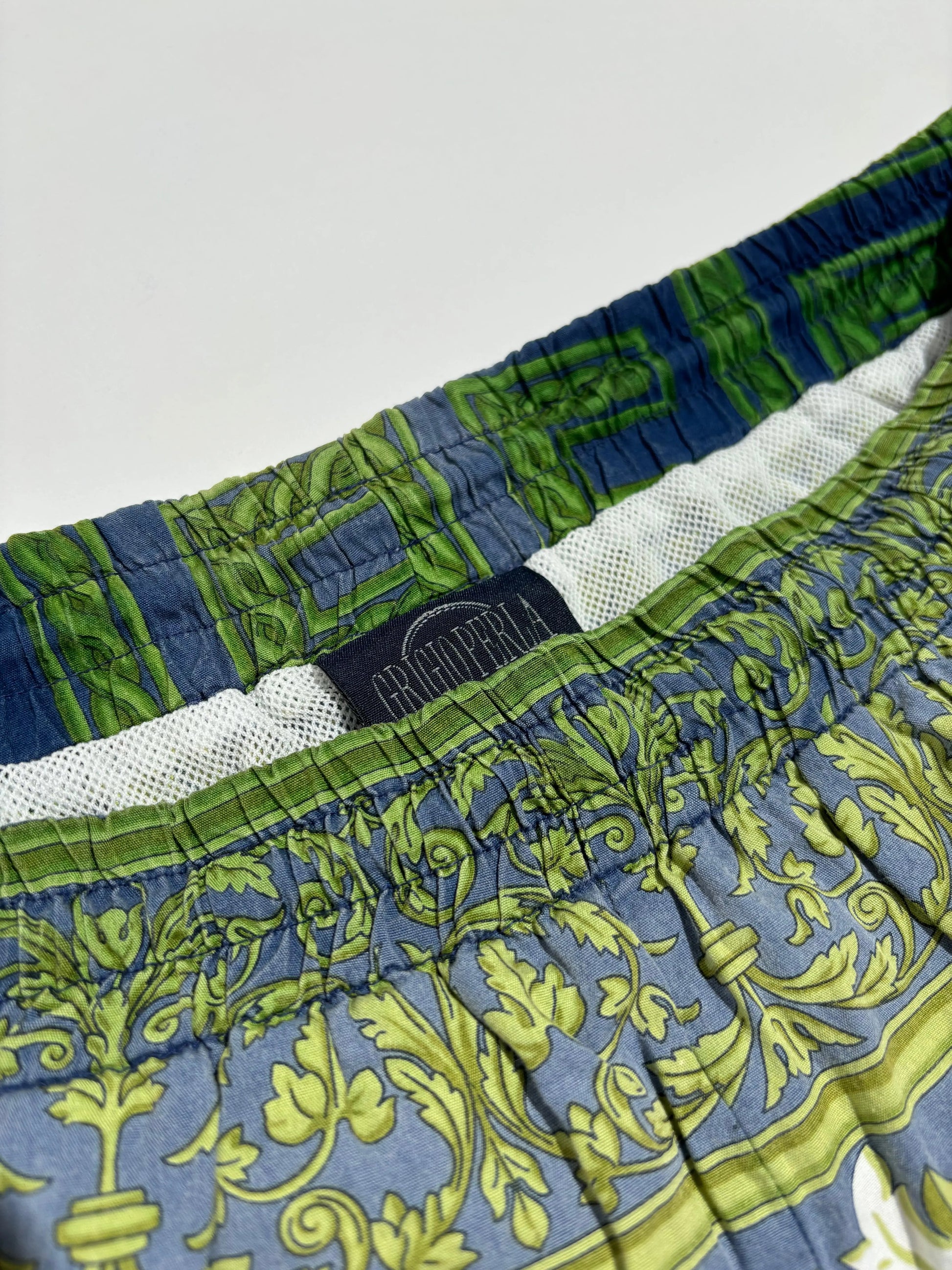 Mythical Motifs 90s Vintage Kupaći HELM:VNTG