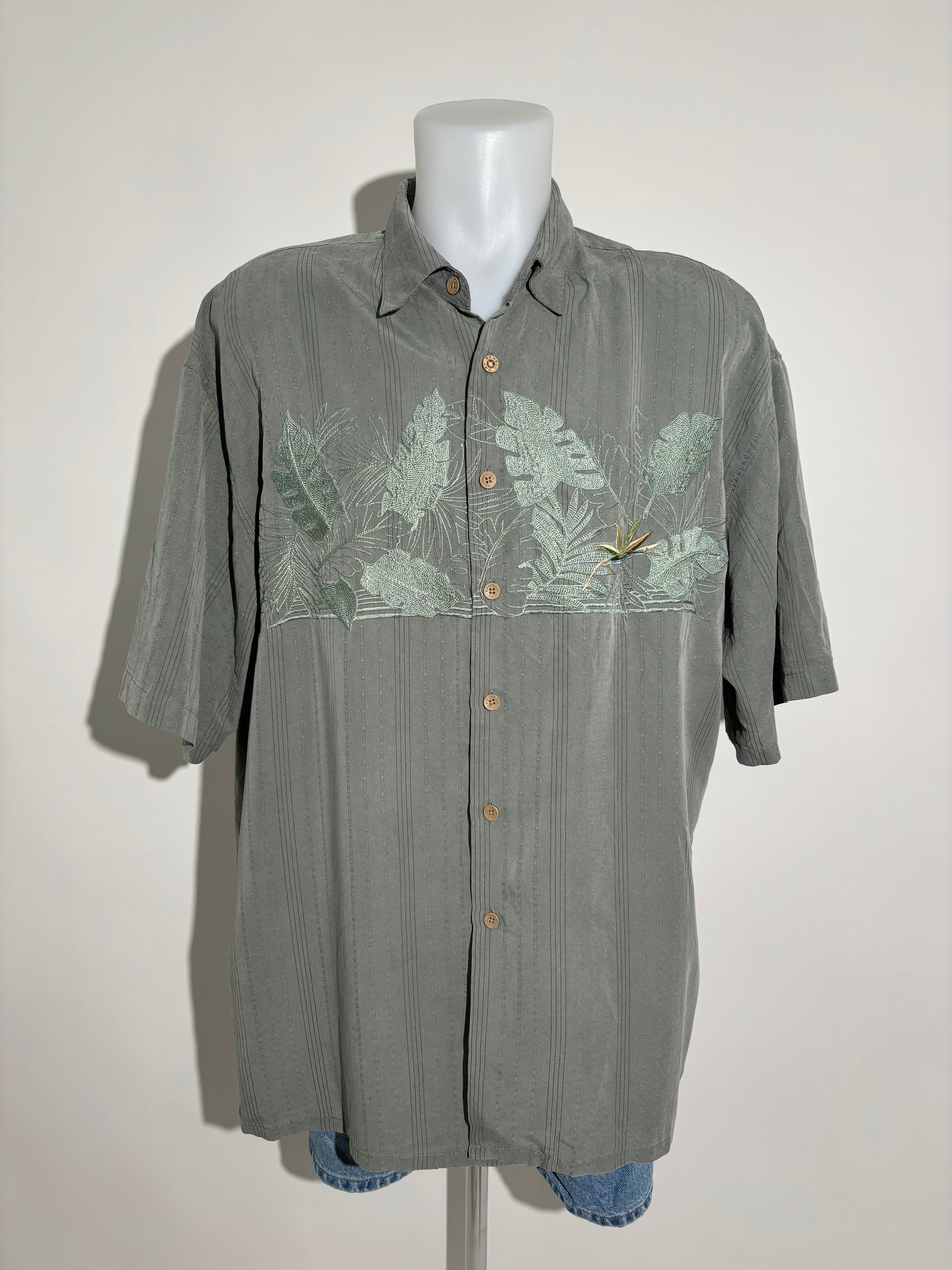 Green Tropical Embroidery 90s Hawaiian Košulja HELM:VNTG