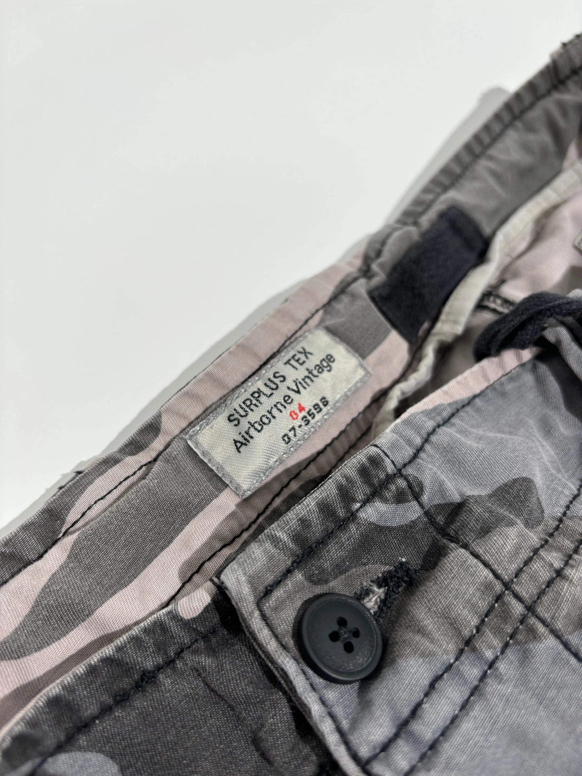 Airborn Vintage Urban Camo Cargo Bermude HELM:VNTG