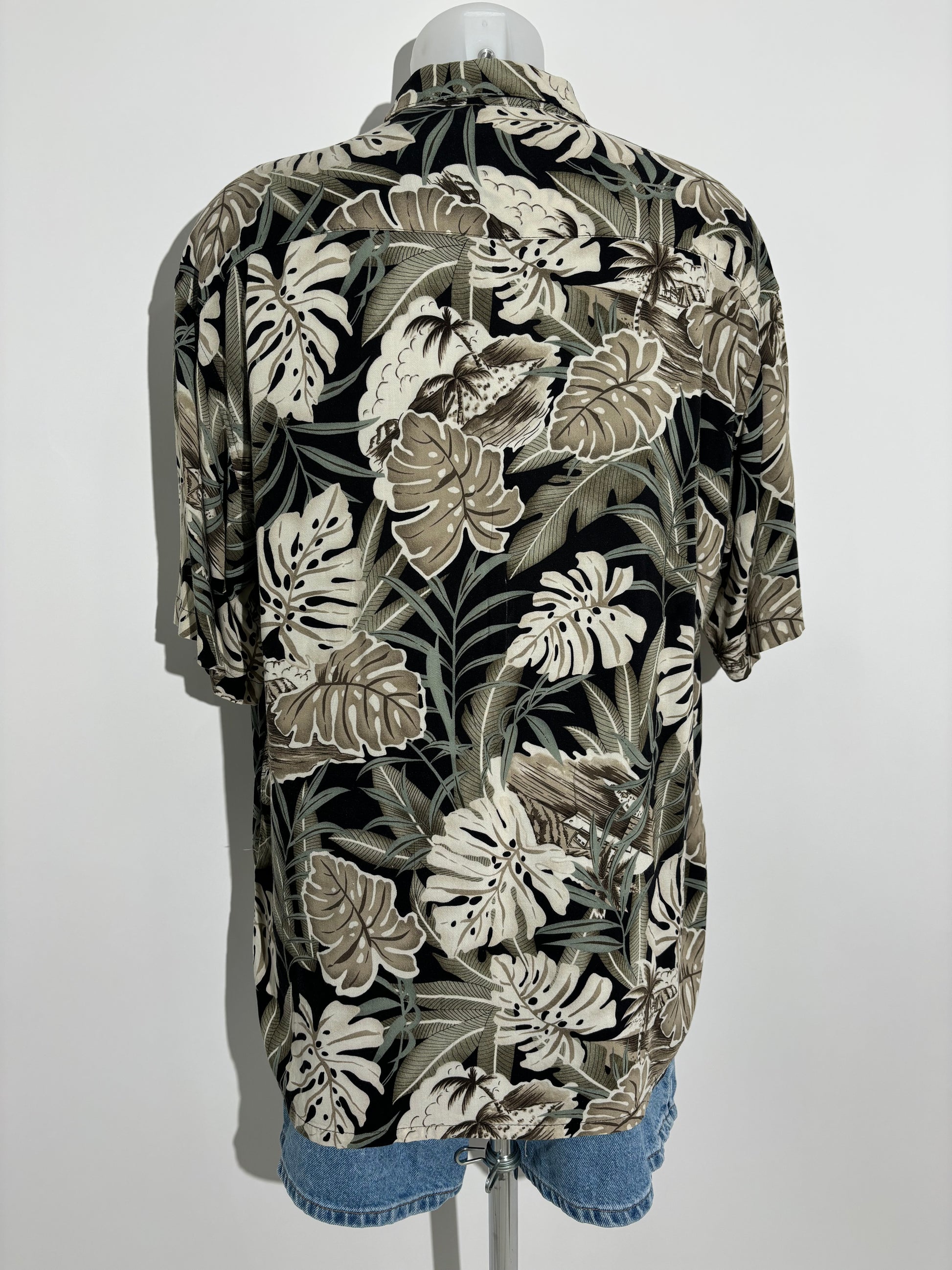 Tropical Jungle 80s Hawaiian Košulja HELM:VNTG